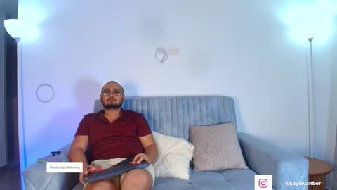Snapshot of kaylavanber_ chatting on March 3, 2026, 7:36 am KAYLA Damian online show from March 3, 2026, 7:36 am