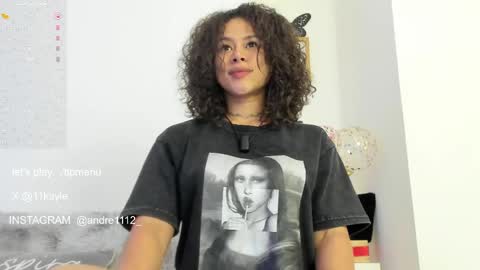 INSTAGRAM AND TW 11kayle online show from April 7, 2026, 12:33 am