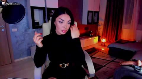 kaylee online show from December 19, 2024, 4:13 pm