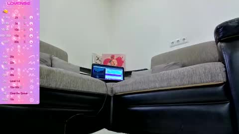 kaylee_ee online show from December 18, 2024, 6:53 am