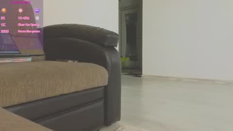 kaylee_ee online show from May 21, 2026, 8:10 am