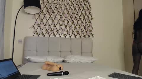 Kaylee online show from April 7, 2026, 9:43 am