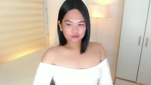 Y O U R        F U T U R E       K A Y L E E  online show from February 22, 2025, 6:28 am