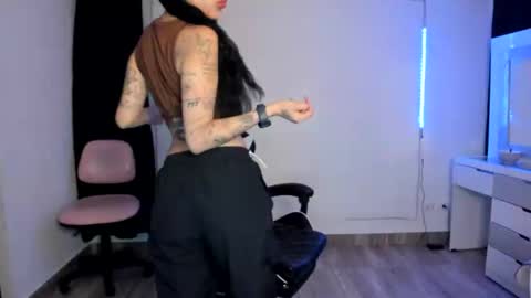 kaylie online show from February 19, 2025, 12:03 am