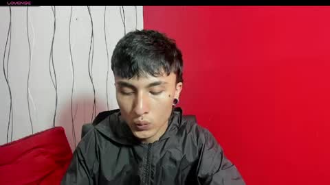 kayn_333 online show from June 4, 2026, 3:56 am