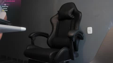 Kayn online show from February 9, 2026, 8:57 pm