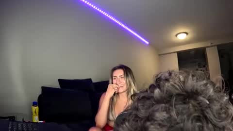 kaythepetiteblonde online show from October 7, 2025, 4:31 am