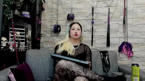 Miss Kazia online show from April 4, 2026, 12:53 am