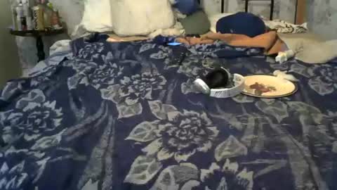 kazzarsouth online show from October 22, 2025, 1:17 am