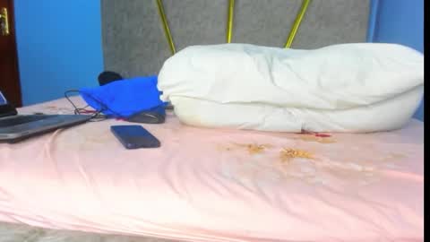 Snapshot of keamow chatting on October 15, 2025, 3:34 pm keamow online show from October 15, 2025, 3:34 pm