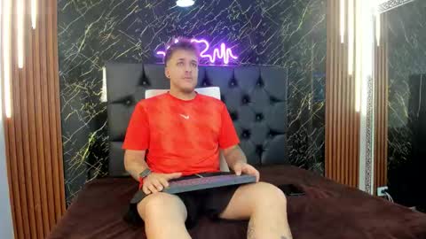 Keane online show from October 20, 2025, 12:49 pm