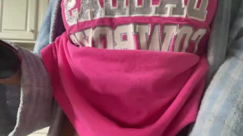 Keephimcum69me online show from September 18, 2025, 3:25 pm