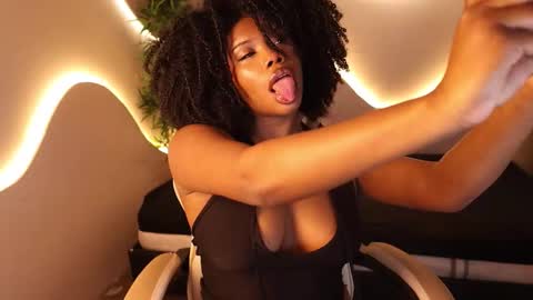 Snapshot of kehlannis_ chatting on September 25, 2025, 8:45 pm Kehlannis online show from September 25, 2025, 8:45 pm