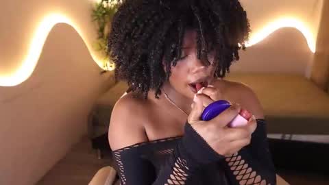 Snapshot of kehlannis_ chatting on October 16, 2025, 8:32 pm Kehlannis online show from October 16, 2025, 8:32 pm