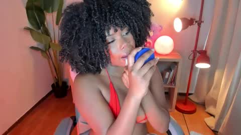 Snapshot of kehlannis_ chatting on February 9, 2026, 8:13 pm Kehlannis online show from February 9, 2026, 8:13 pm