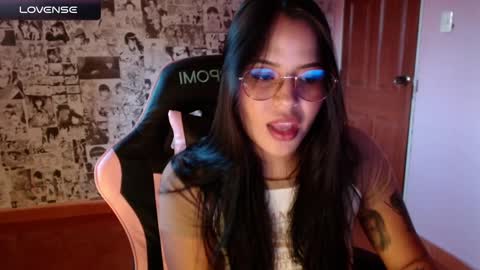 Kimk online show from February 19, 2025, 10:09 pm