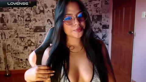 Kimk online show from March 9, 2025, 9:46 pm