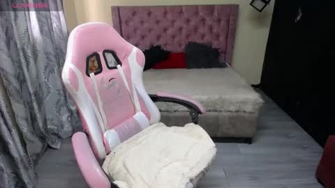 luna online show from April 20, 2026, 8:43 pm