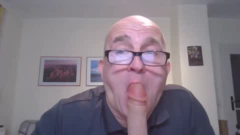 keilie1 online show from November 30, 2025, 10:14 pm