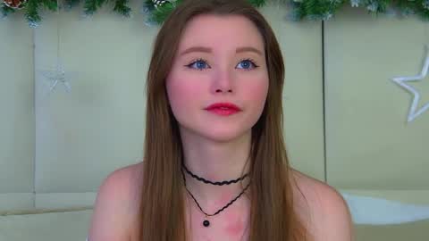 Keira online show from December 19, 2025, 6:26 pm