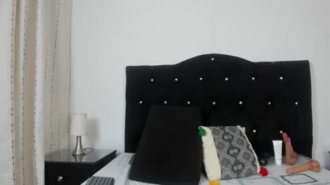   online show from September 29, 2025, 12:10 pm