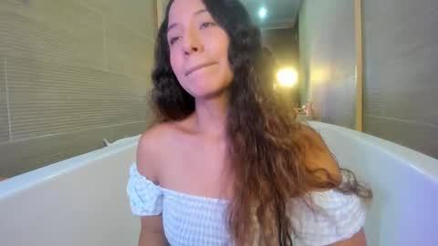 keiry_gonzalez23_aws online show from September 21, 2025, 1:51 am