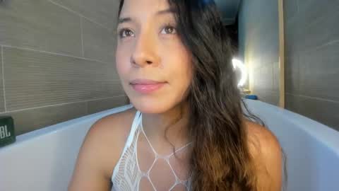 keiry_gonzalez23_aws online show from October 30, 2025, 2:35 am