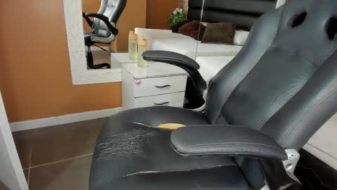 keisy_sanchez online show from November 26, 2025, 11:00 am