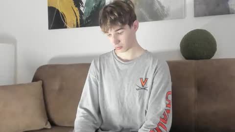 Mark online show from October 19, 2025, 2:50 pm