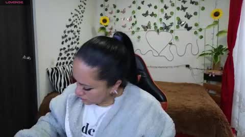 keka_teiku online show from September 18, 2025, 10:12 pm