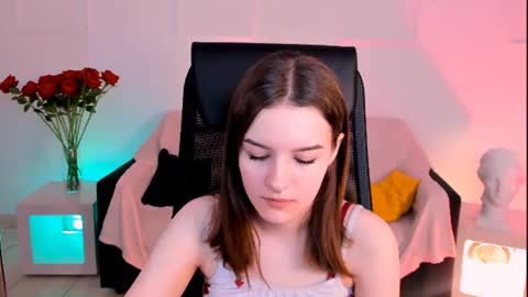 kelliebanshe online show from July 25, 2026, 4:43 am