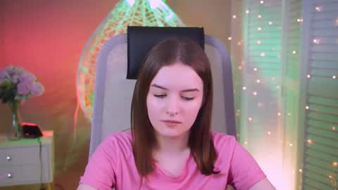 kelliebanshe online show from August 4, 2026, 4:37 am