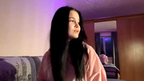 Bella online show from March 30, 2026, 3:46 pm