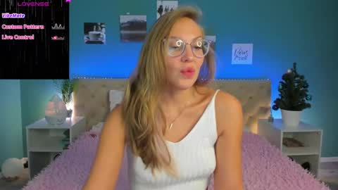 Snapshot of kelly__hardy chatting on December 26, 2024, 12:46 am Kelly Hardy GTM3 Mon Wed Thu 0400 am-1030pm online show from December 26, 2024, 12:46 am