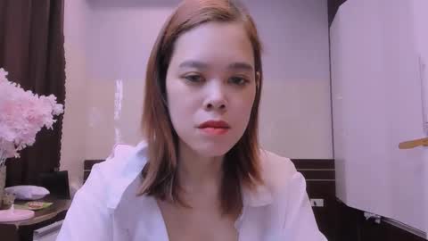 Kelly online show from April 6, 2026, 2:42 am