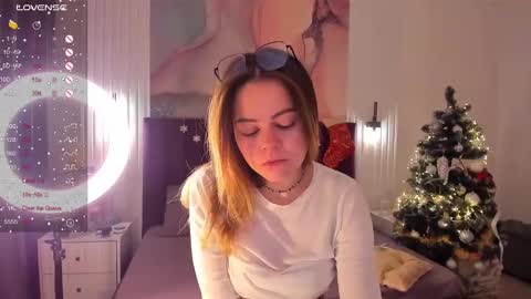 Snapshot of kelly_cuutie chatting on January 4, 2025, 7:34 am Kelly online show from January 4, 2025, 7:34 am