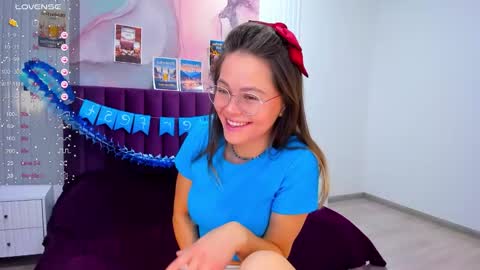 Kelly online show from October 2, 2025, 1:12 am