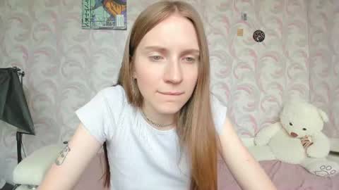 kelly_gerzikaaa online show from June 18, 2026, 3:51 am