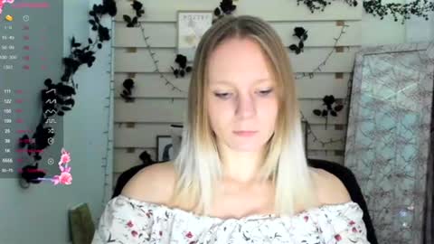 Kelly online show from October 26, 2025, 7:36 am