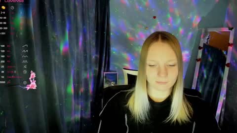 Kelly online show from November 6, 2025, 1:34 pm