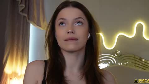 Kelly online show from February 3, 2026, 6:22 am