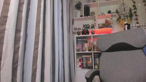 Leia online show from October 15, 2025, 6:57 am