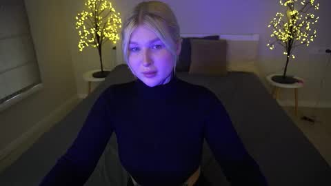 Kelly online show from September 28, 2025, 5:46 am