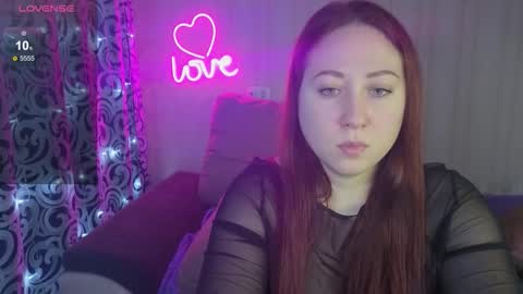 kellycrystall online show from December 19, 2025, 8:43 am