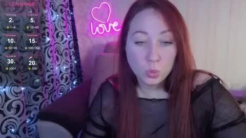 kellycrystall online show from December 21, 2025, 7:15 am