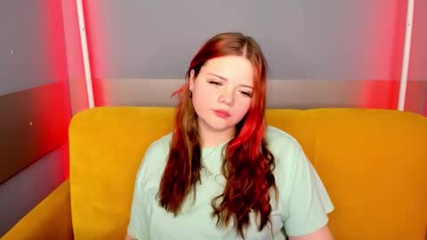 Kellyfiery online show from November 21, 2025, 8:24 am