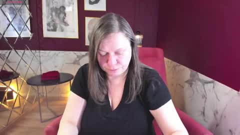 Kelly online show from April 17, 2026, 5:54 am