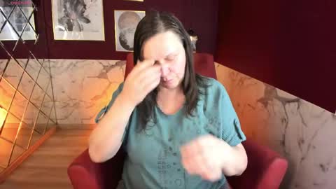 Kelly online show from May 24, 2026, 5:23 am