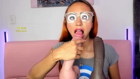 Snapshot of kelsey_foxyy chatting on April 18, 2026, 1:37 pm Kelsey online show from April 18, 2026, 1:37 pm