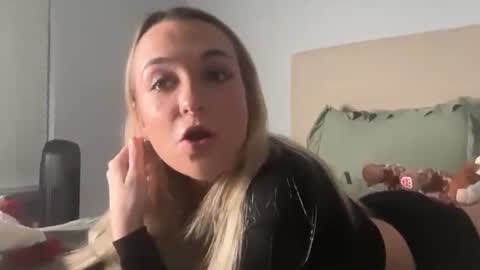 Snapshot of kelseyblu chatting on February 16, 2026, 11:34 pm Kelsey Blu online show from February 16, 2026, 11:34 pm